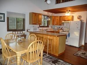 5th image of 1604 River Dr