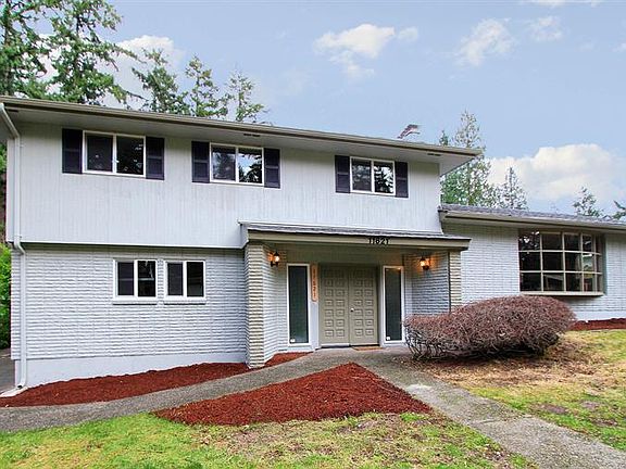2nd image of 11621 98th Ave E