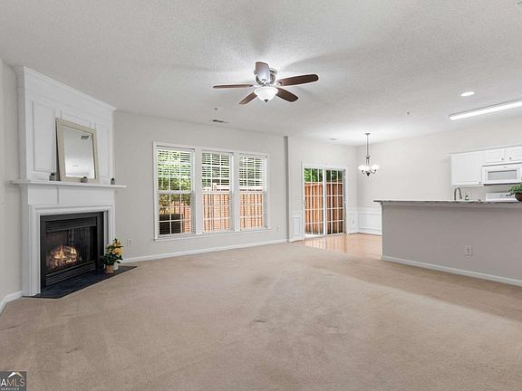 4th image of 184 Regent Pl