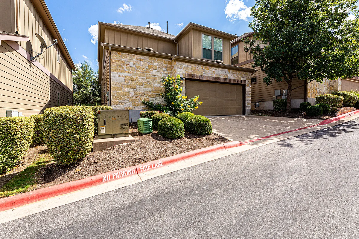 Building Photo - 11400 Parmer Ln #34