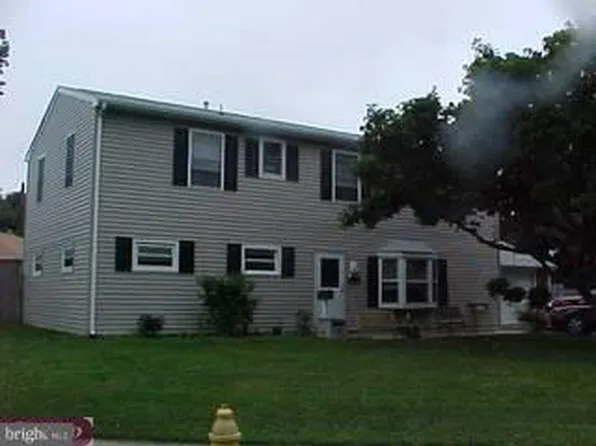 400 Louise Ave, Croydon, PA 19021