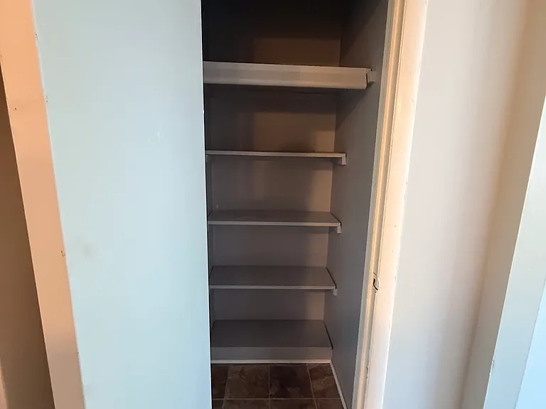 521 State St #6 — Photo 9
