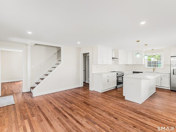 4th image of 69 Fairview Street