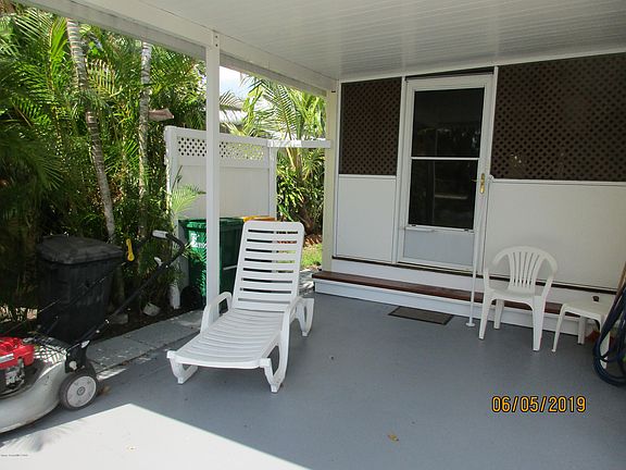 3rd image of 427 Plover Dr