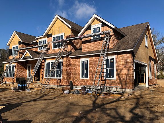 2nd image of 24 Georgica Woods Ln