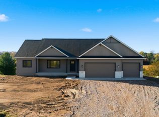 893 183rd Ct, New Richmond, WI 54017