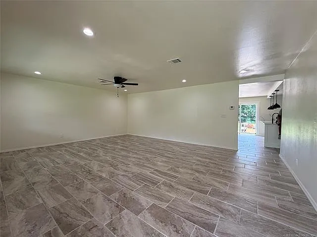1146 E 50th Pl N — Photo 13