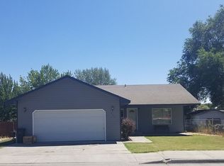 936 E Gladys Ave, Hermiston, OR 97838