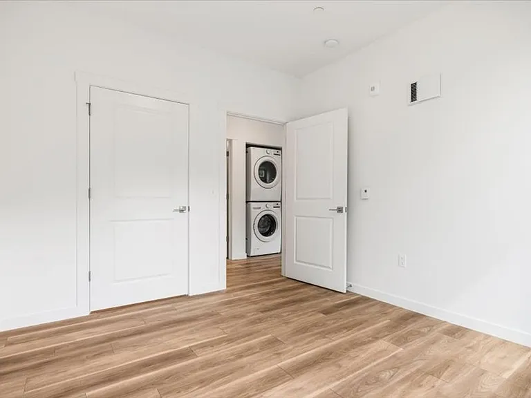 Hermoso View Apartments — Photo 44