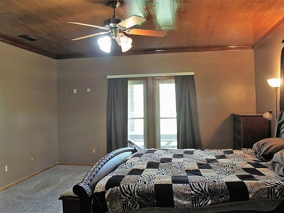 2nd image of 106 Lang Dr