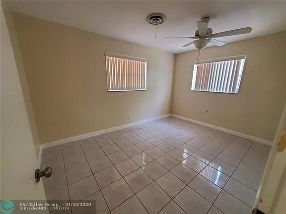 4th image of 1851 NE 56th St APT A