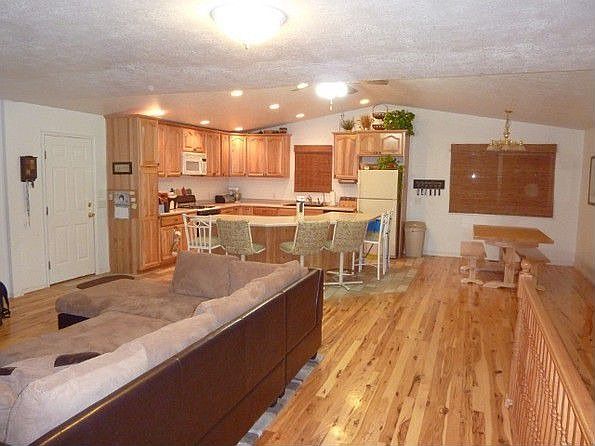Kitchen / Dining / Great Rm