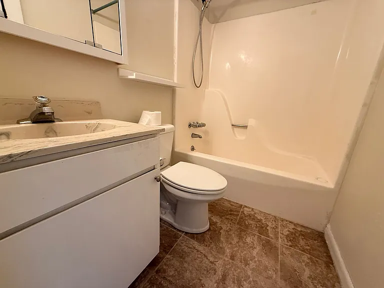 319 Harvest Dr — Photo 26