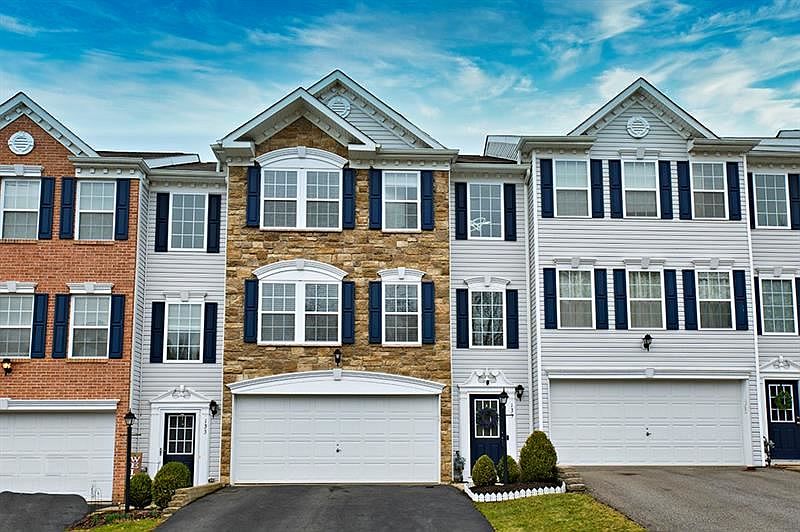 1st image of 135 Cole Ct