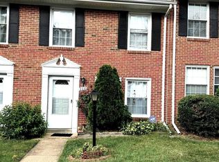 208 E Cornell Dr, Sterling, VA 20164