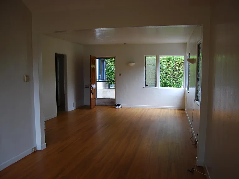 9012 Phyllis Ave — Photo 4