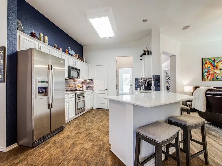 11298 Newberry Dr — Photo 9