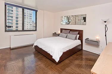 Rented by ER (DO NOT USE)