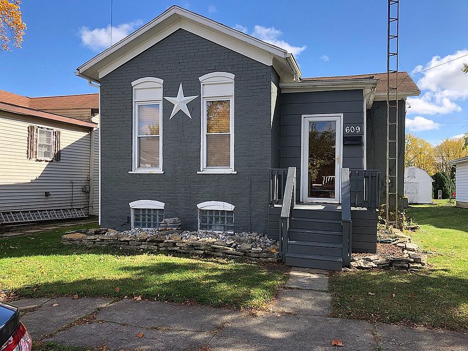 1st image of 609 E 5th St