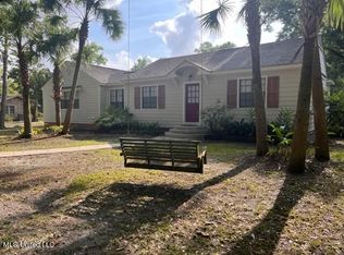 1101 E Cherokee Ave, Ocean Springs, MS 39564