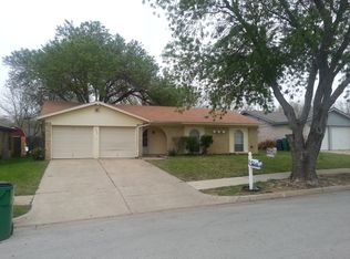 6633 Harrison Way, Watauga, TX 76148