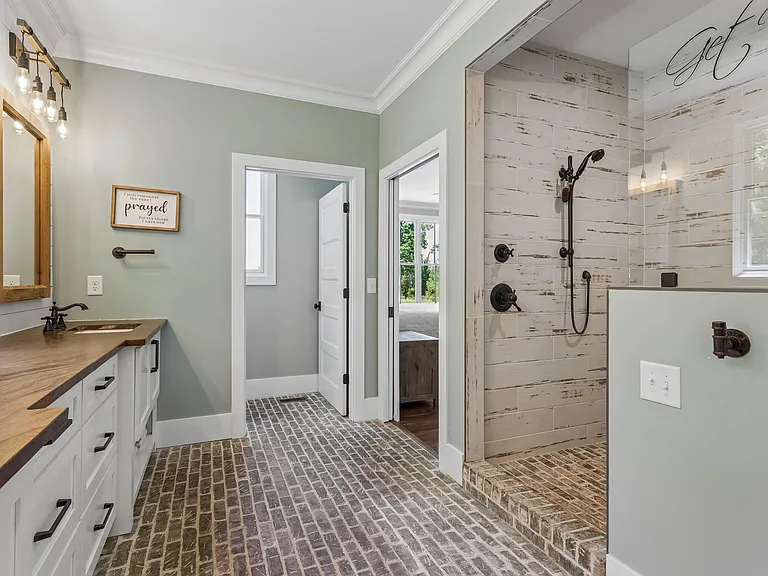 6450 Stewart Rd — Photo 34
