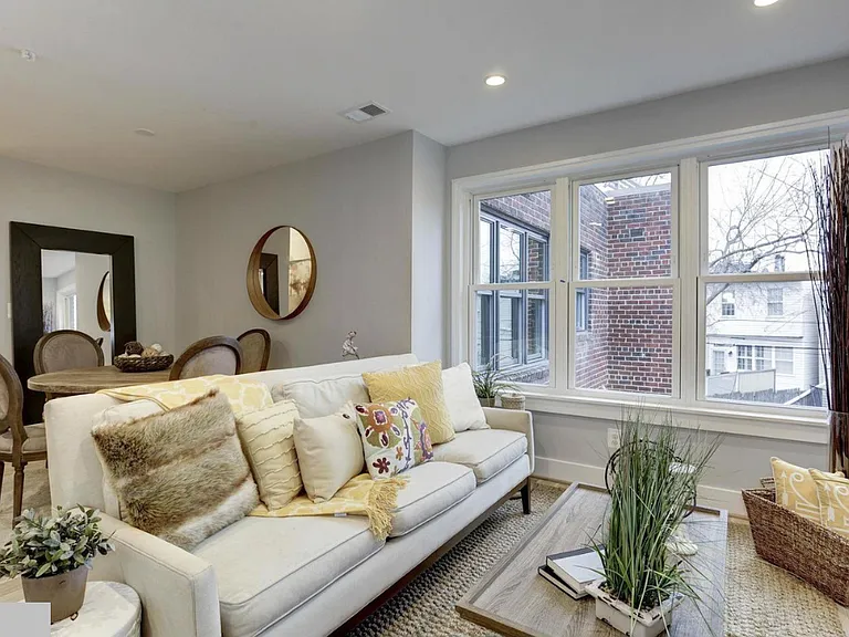 1516 K St SE #2D — Photo 3