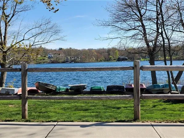 39 lafayette Road, Marlborough, CT 06447