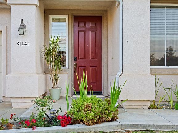 3rd image of 31441 Congressional Dr