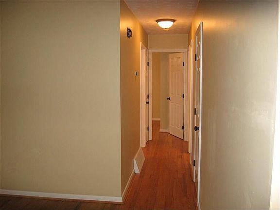 5th image of 9311 Comstock Dr