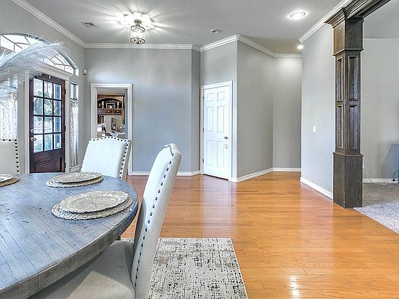 5th image of 17009 Wales Green Ave