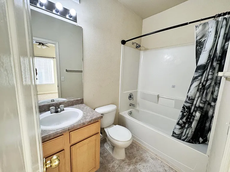 200 Talus Way #424 — Photo 9
