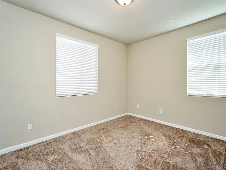 3742 Pontiac Ave — Photo 21