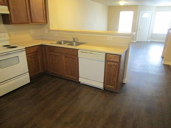 5th image of 19 Bratton Dr