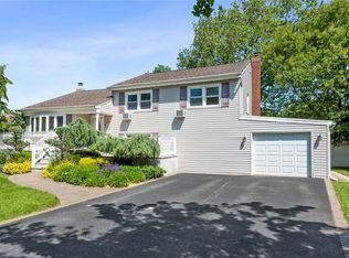 2953 Murdock Rd, Wantagh, NY 11793