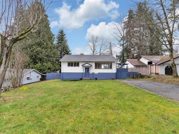 10464 154a St, Surrey, BC V3R 4K1