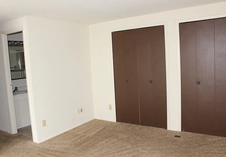 5835 Troy Villa Blvd — Photo 6