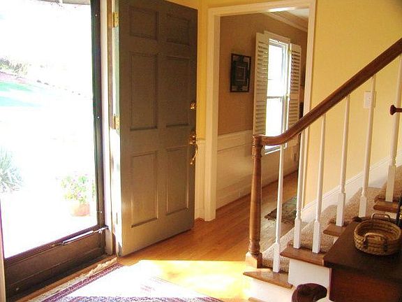 2nd image of 3519 Meadow Chase Dr