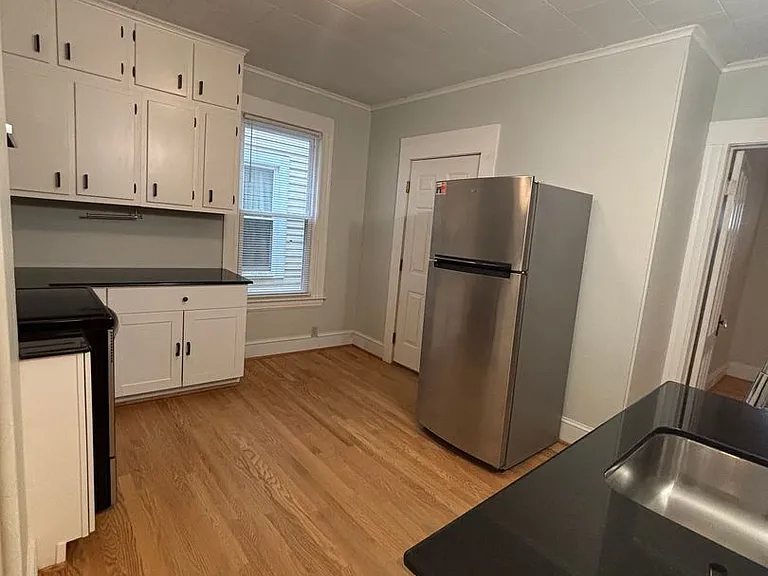 Multi Family Complex with 3 Newly Renovated Units on Tipp Hill — Photo 19