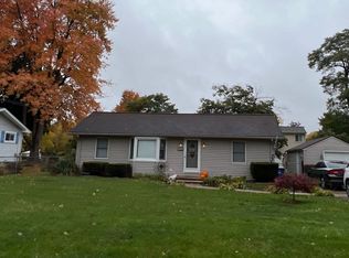 2445 Jones Rd, Waterford, MI 48327