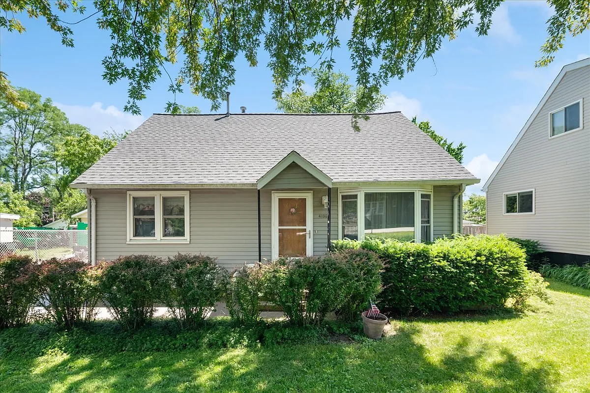 4105 N Washington St photo 1