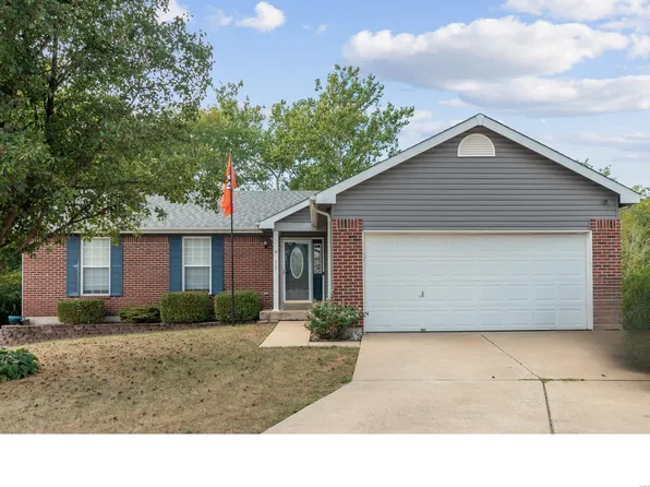 309 Grand Oaks Ct, Wentzville, MO 63385