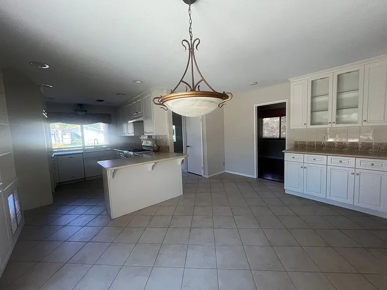 2732 Nantucket Pl — Photo 5