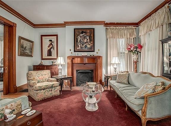 5th image of 625 Olive St