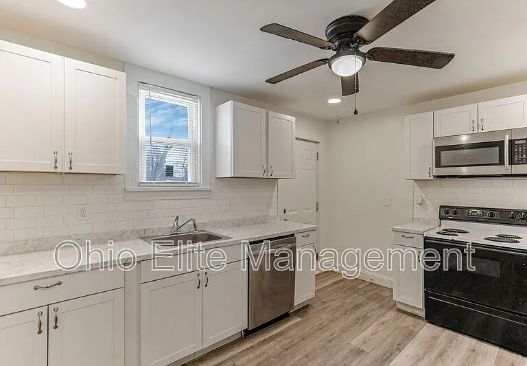 254 S Wayne Ave — Photo 15