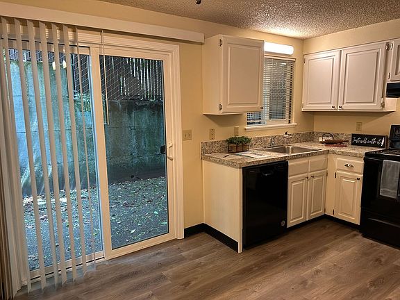 4th image of 4520 SE Ina Ave APT 16