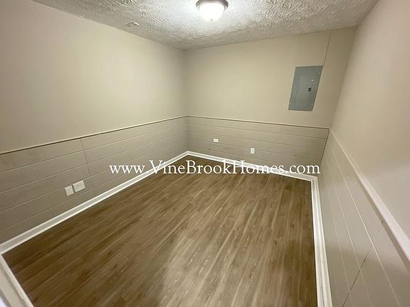 5th image of 3245 N Eastbrooke Cir