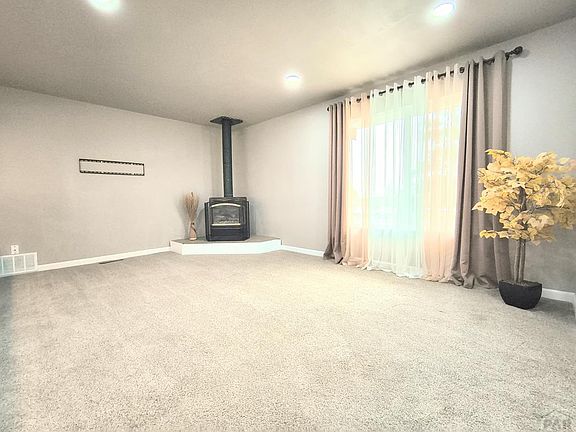 5th image of 5820 Reef Pl
