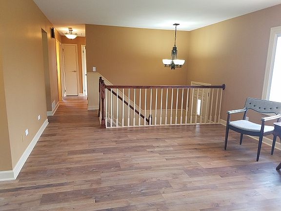 5th image of 205 W Green Meadows Blvd