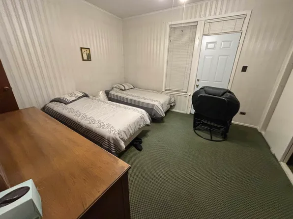 1754 East 22nd Street image 6 of 14